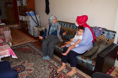 Kaymakamımız Sayın Elif Nur SAÇAL Çayköy de Fadime Teyzemizi ziyaret etti.