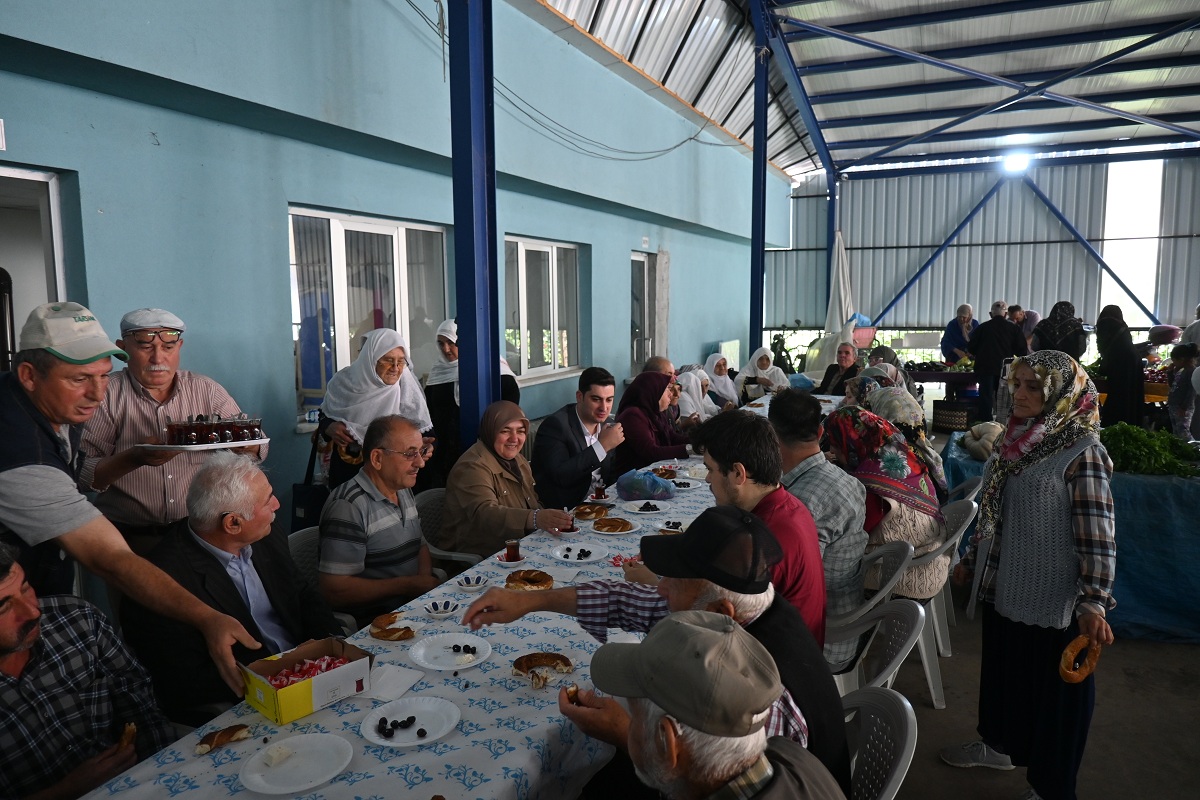 Pazar Esnaflarımız ve Vatandaşlarımızla Kahvaltı Etkinliği 